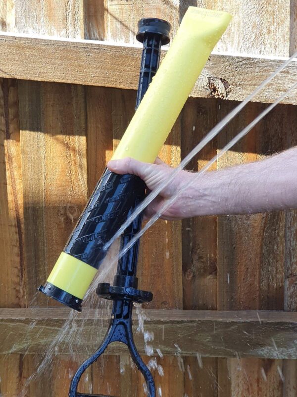DELKOpump speed filler compound tube. Secure comfort grip and handle. Easy to clean. Flat nozzle for multiple applications - from filling drywall taping tools to pointing mortar - Image 2